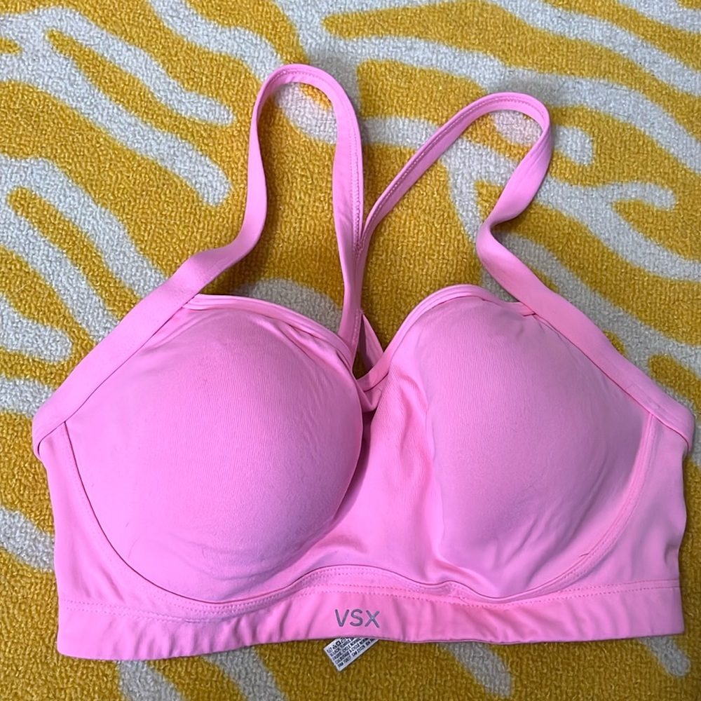 Victoria’s Secret VSX Sport Padded Bubblegum Pink Racerback Sports Bra 32DD